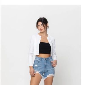 Cello distressed high rise short jean size small NWT